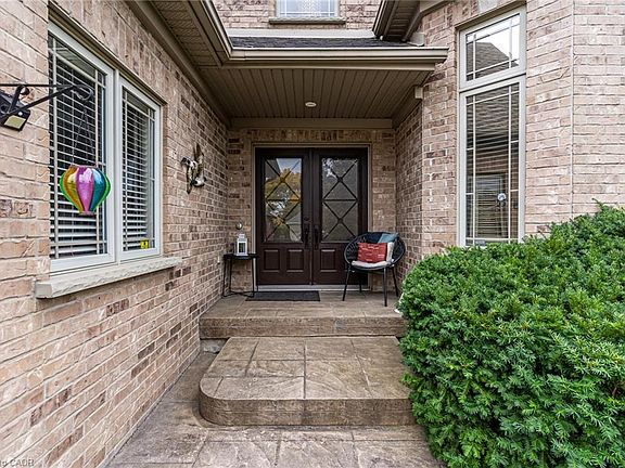 3rd image of 213 Deer Ridge Dr