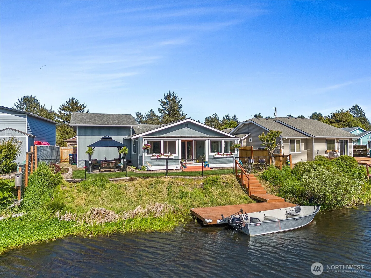 157 Canal Drive NE photo 1
