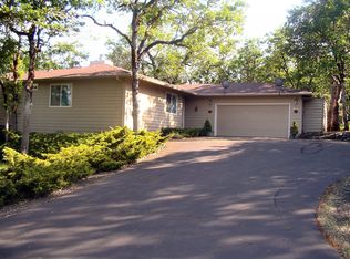 328 Rene Dr, Shady Cove, OR 97539