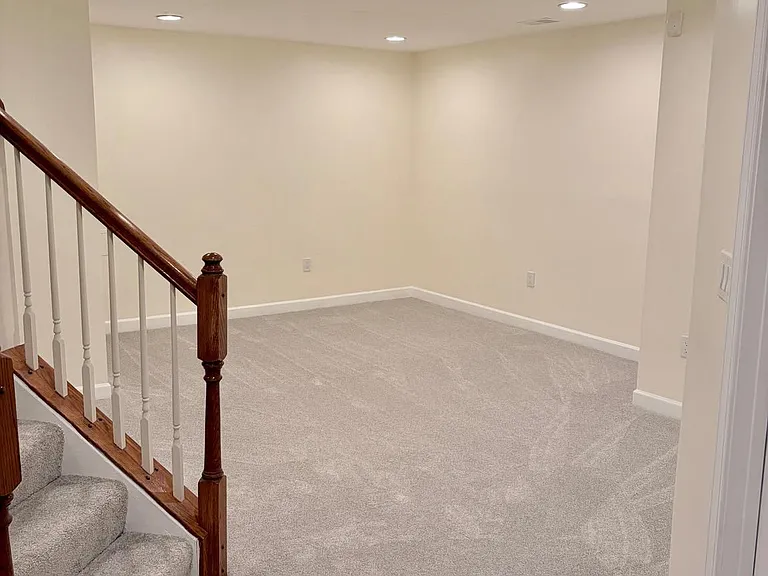 2178 Harithy Dr — Photo 13