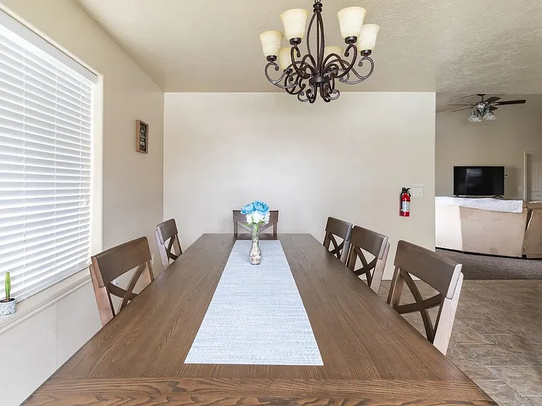 674 Tanglewood Dr — Photo 8