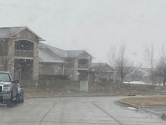 5th image of 2702 NE Oak Dr Unit 1