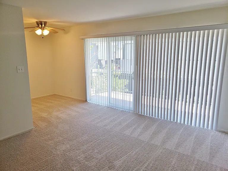 1605 E Ocean Blvd #8 — Photo 8