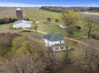 7717 S Daysville Rd, Oregon, IL 61061