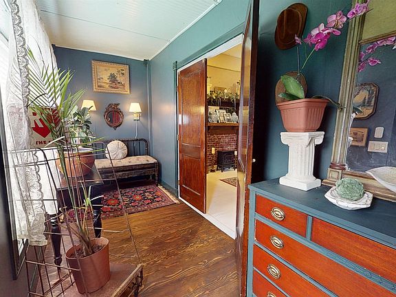 3rd image of 310 Highland Ave