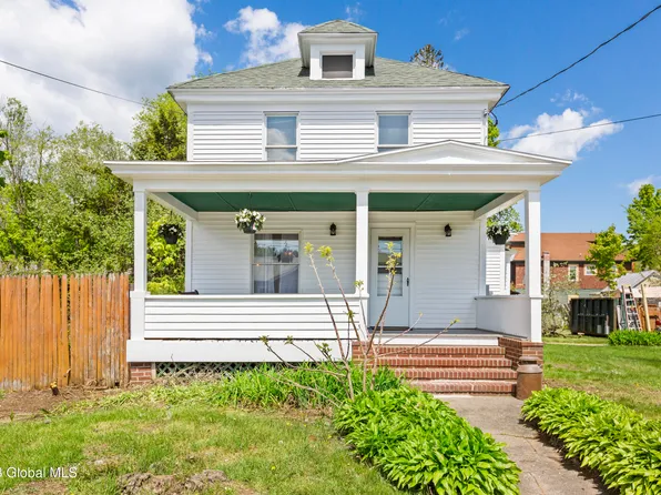 19 Third Avenue, Warrensburg, NY 12885