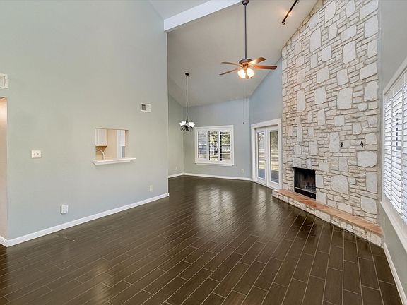 4th image of 8401 Echo Creek Ln
