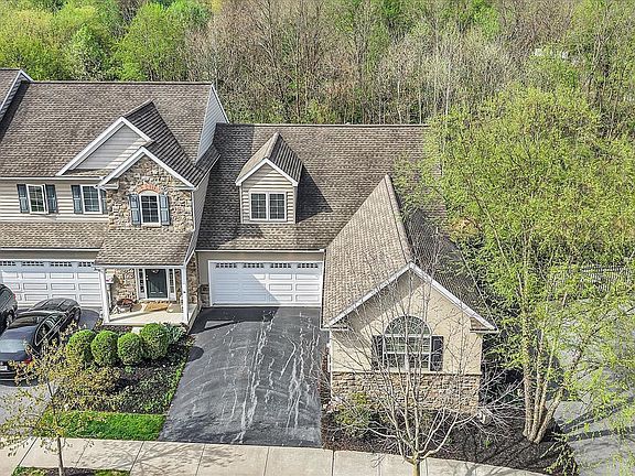 2nd image of 332 Wendover Way #41