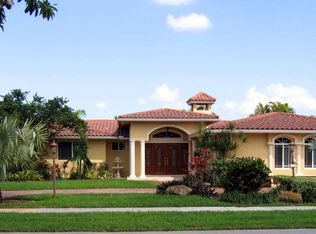 6825 SW 94th Ct, Miami, FL 33173