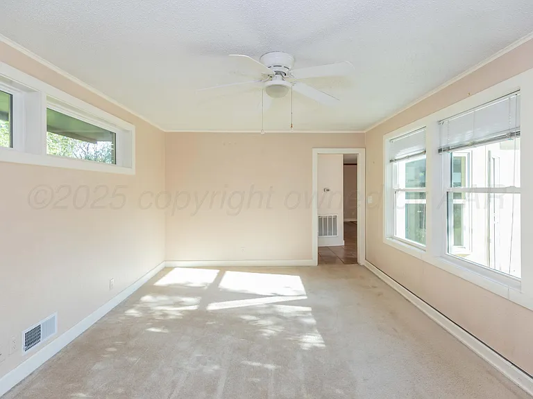 2601 S Ong St — Photo 18
