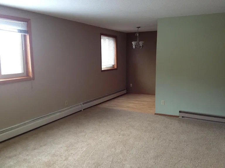 207 Myrtle St W #2 — Photo 4
