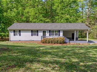 1567 Pine Land Dr, Kernersville, NC 27284