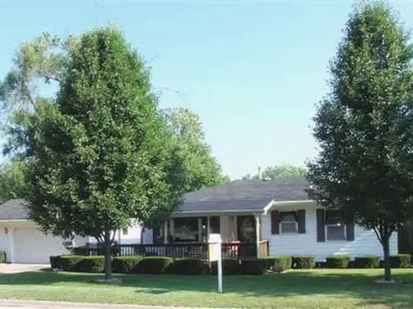 1007 W Finley Ave, Ottumwa, IA 52501