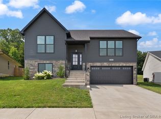 8008 Hudson Lane, Georgetown, IN 47122