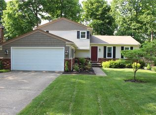 411 Woodlake Dr, Medina, OH 44256