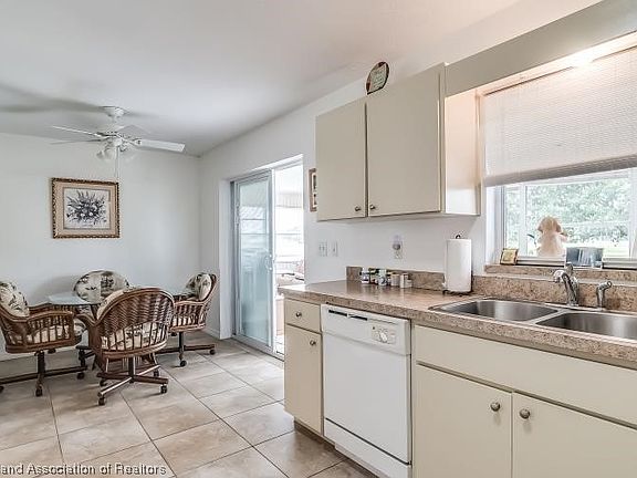 4th image of 625 Woodmont St