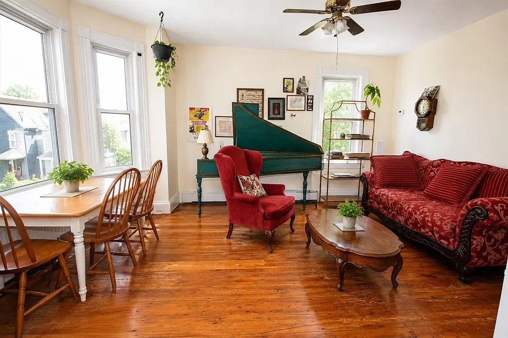 2 bed, 1.0 bath, 850 sqft, $2,750 — Photo 2