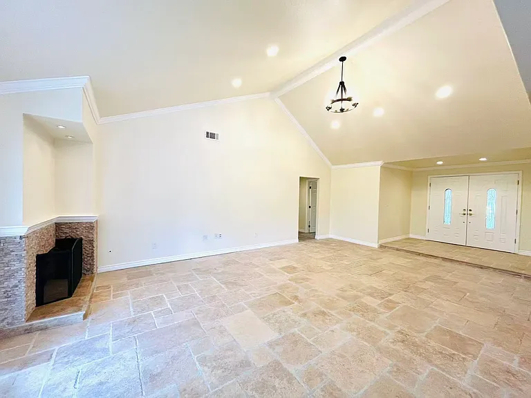 1800 Yermo Pl — Photo 16
