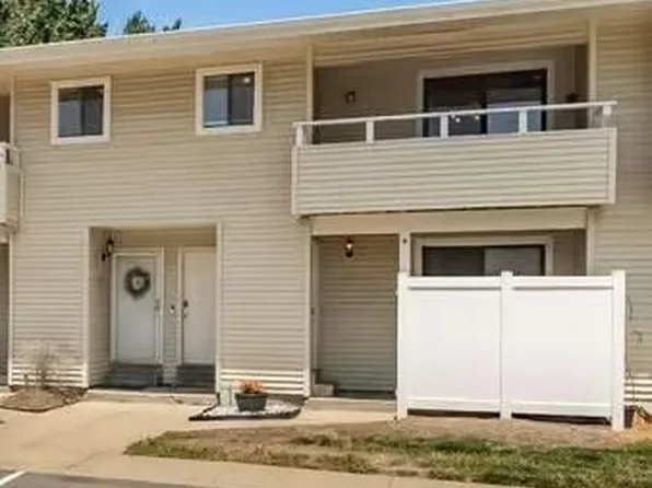 612 Summer Winds Ln #E, Saint Peters, MO 63376