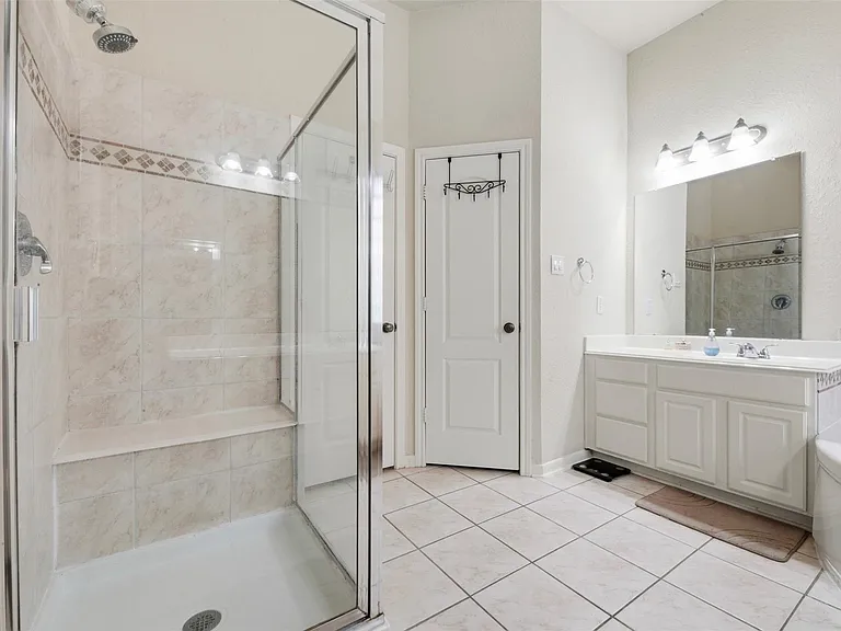 3331 Lost Maple Forest Ct — Photo 26
