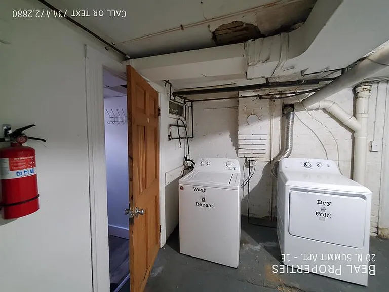 20 N Summit St #1E — Photo 25