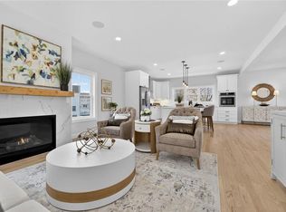 1 Stoneridge Rd, Smithfield, RI 02917