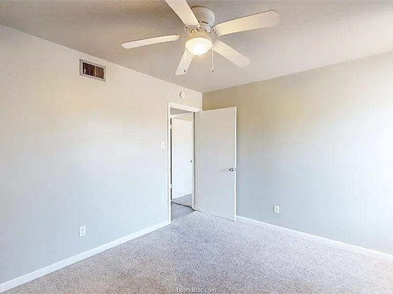 3800 E 29th St #11 — Photo 16