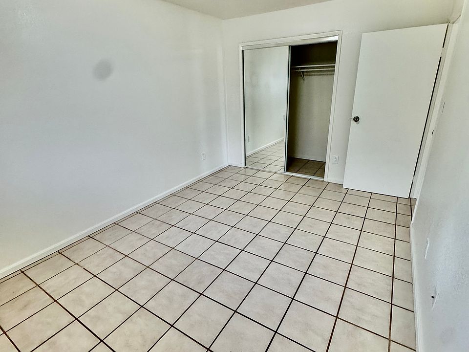1st image of 1041 18th Ave