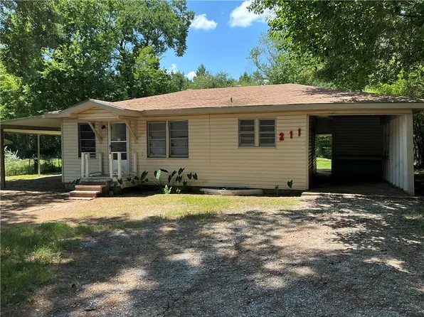 211 Donna Dr, Pineville, LA 71360