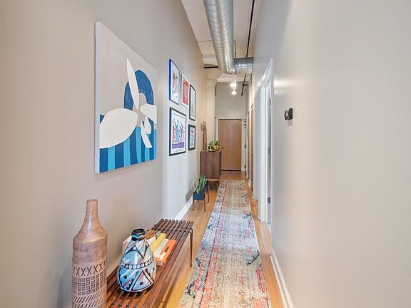 2nd image of 221 E Cullerton St APT 501