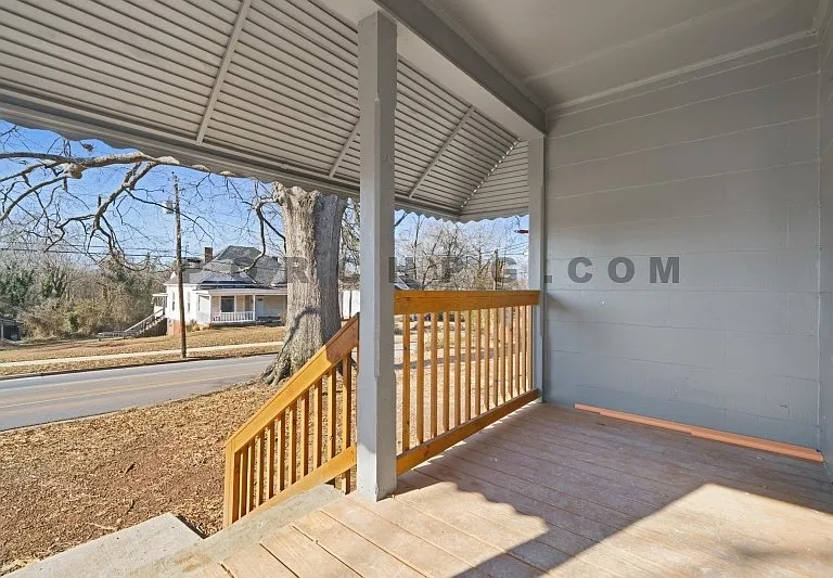 907 Maple Ave SE #1 — Photo 15