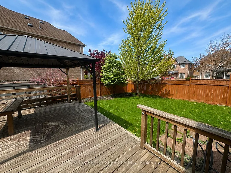 3083 Hawktail Cres — Photo 13