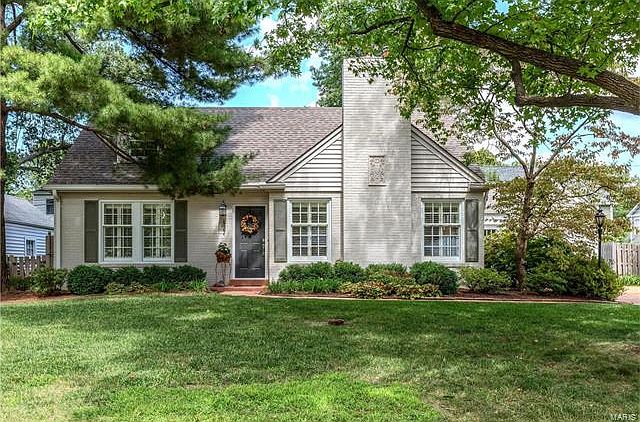 1st image of 437 Greenleaf Dr