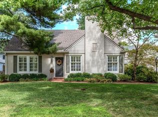 437 Greenleaf Dr, Saint Louis, MO 63122
