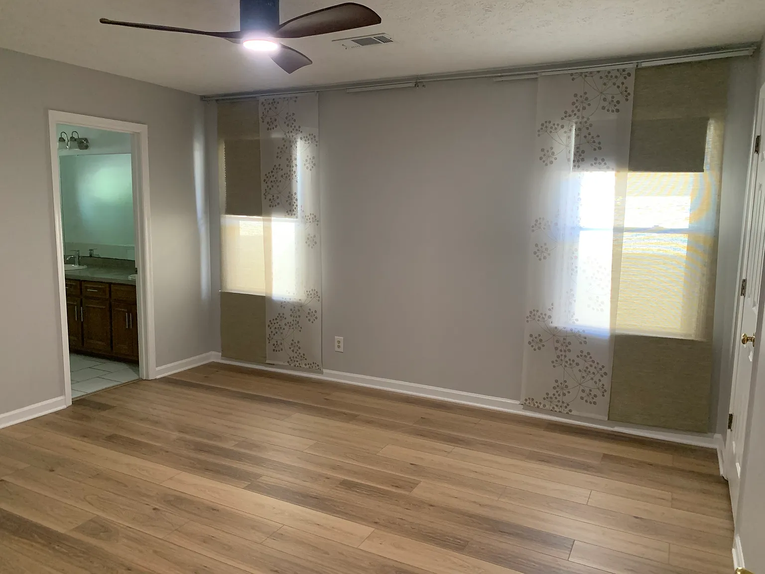 2 bed, 1250 sqft, $1,500 — Photo 4