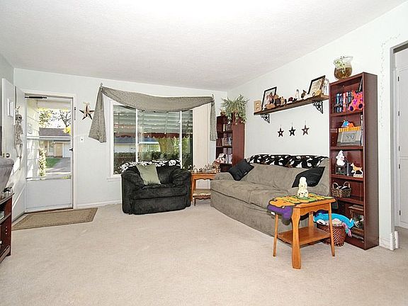 2nd image of 6487 Aylesworth Dr
