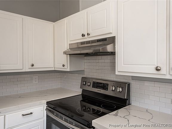 3rd image of 190 Jordan Dr