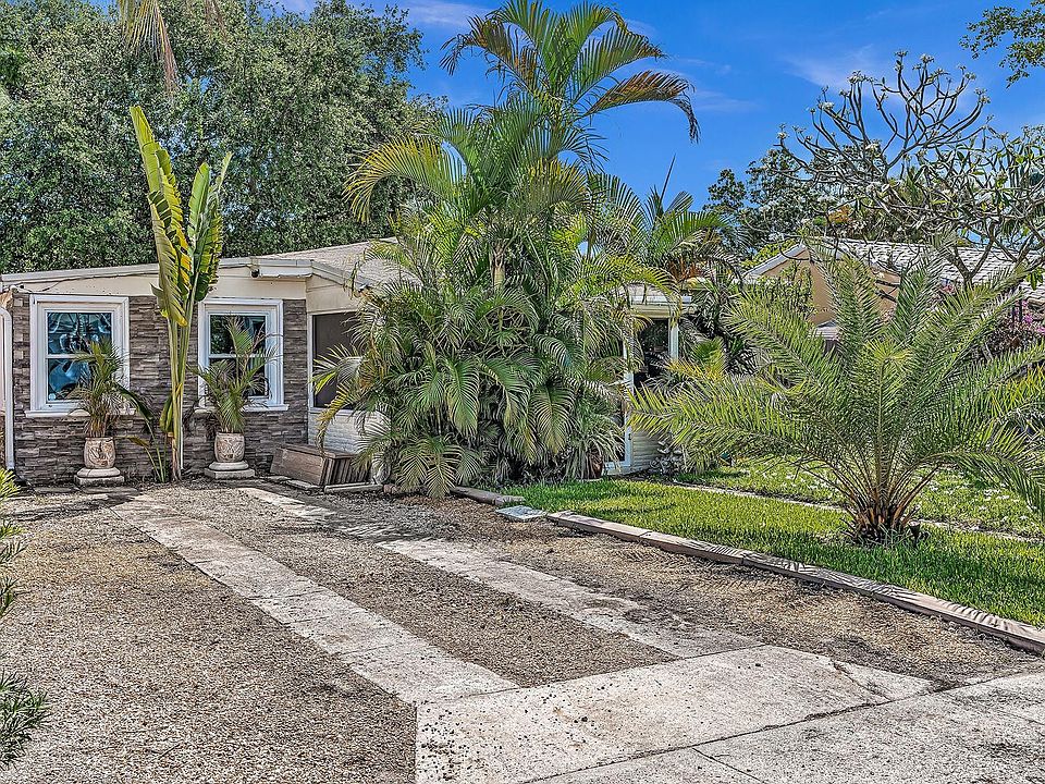 1st image of 1328 NE 1st Avenue