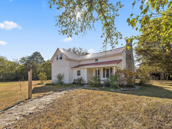 4911 Pyles Rd, Chapel Hill, TN 37034