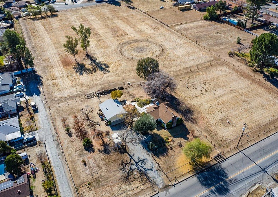 1st image of 40833 Stetson Ave