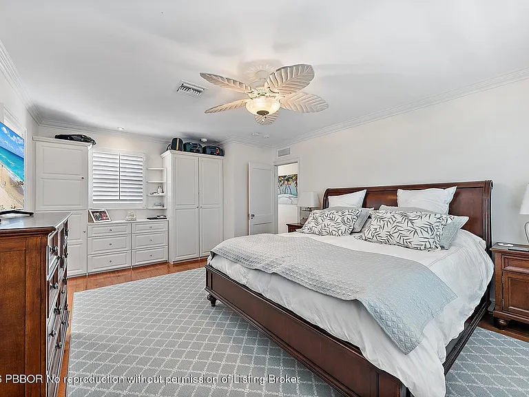 240 Seabreeze Ave — Photo 13