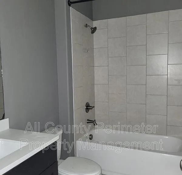 819 Olmsted Ln — Photo 15