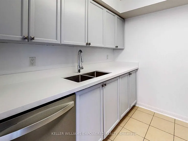650 Lawrence Ave W #915 — Photo 18