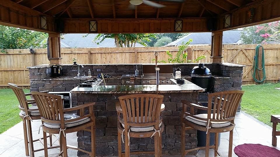 Party Area/Music system stay