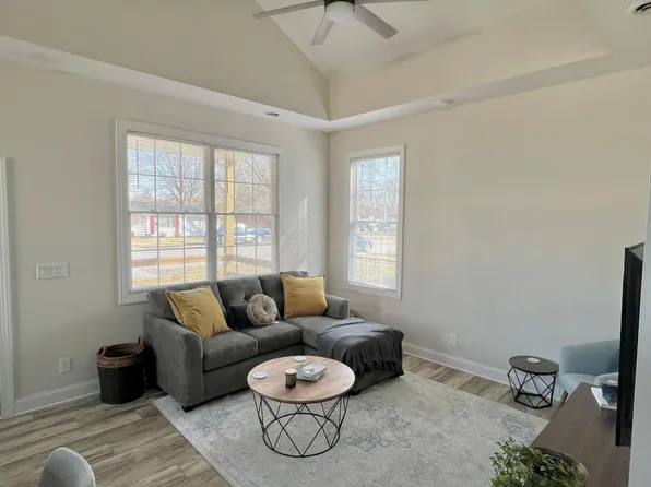 420 E North B St, Gas City, IN 46933