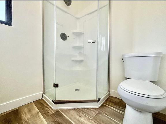 3rd image of 6958 Woodman Ave APT 21