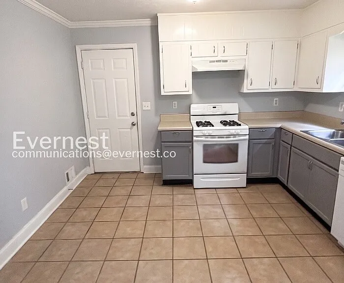 6596 Fleming Rd — Photo 3