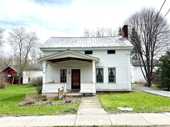 10 Vale St, Gilbertsville, NY 13776