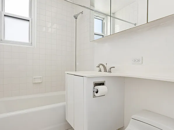 63 East 9th Street 7T image 7 of 7