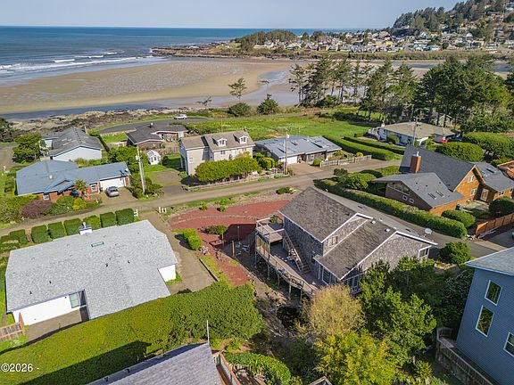 3rd image of 226 Shell St